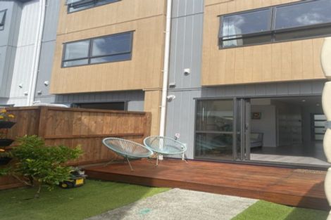 Photo of property in 6/8 Arney Road, Ranui, Auckland, 0612