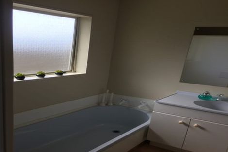 Photo of property in 2 Cunningham Place, Halswell, Christchurch, 8025