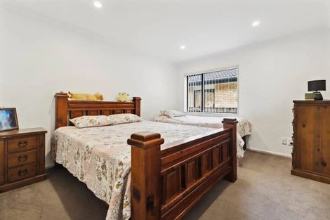 Photo of property in 18a Christmas Road, Manurewa, Auckland, 2102