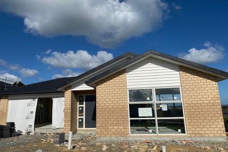 Photo of property in 51 Twin Parks Rise, Papakura, 2110