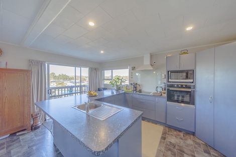 Photo of property in 10 Leeton Drive, Waipukurau, 4200