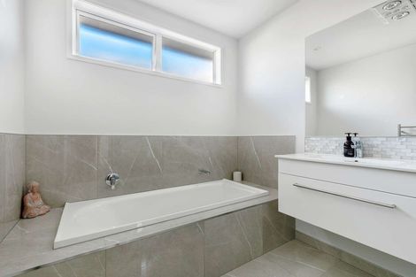 Photo of property in 63 The Boulevard, Papamoa Beach, Papamoa, 3118