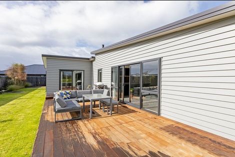 Photo of property in 12 Wycliffe Place, Solway, Masterton, 5810