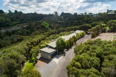 Photo of property in Apple Bnb, 3 Kaipatiki Rise, Haruru, 0204