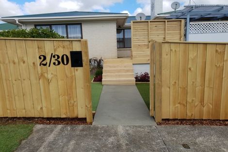 Photo of property in 2/30 Union Street, Papakura, 2110