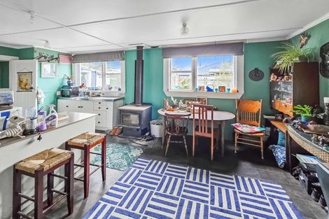 Photo of property in 25 Pakington Street, Westport, 7825