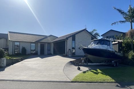 Photo of property in 20 Aquila Drive, Whitianga, 3510