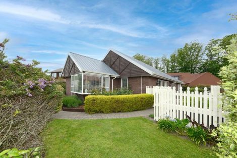 Photo of property in 2/11 Ludecke Place, Sockburn, Christchurch, 8042