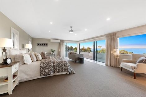 Photo of property in 201 Bleakhouse Road, Mellons Bay, Auckland, 2014