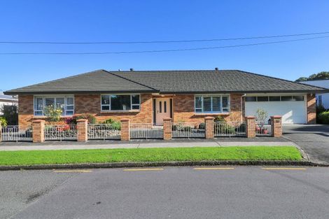 Photo of property in 33 Whitley Avenue, Ebdentown, Upper Hutt, 5018