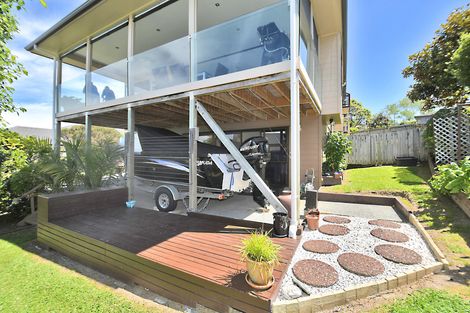 Photo of property in 10 Brampton Road, Snells Beach, 0920