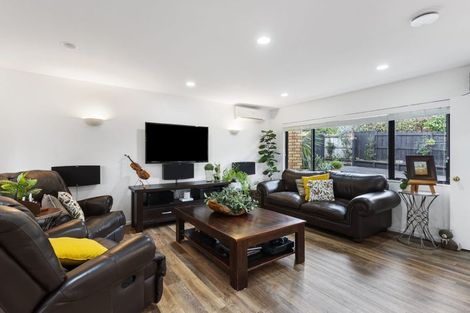 Photo of property in 2/19 Chiania Place, Somerville, Auckland, 2014