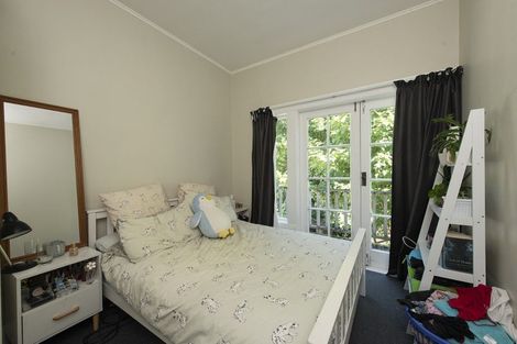 Photo of property in 82 Glenmore Street, Northland, Wellington, 6012