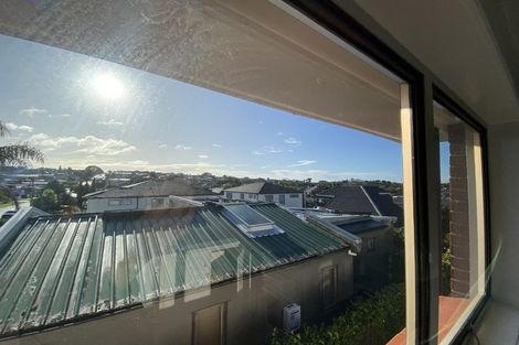 Photo of property in 1/27 Corunna Road, Milford, Auckland, 0620