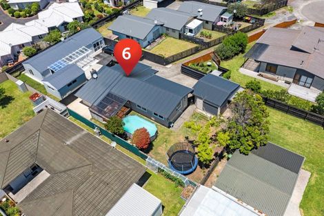 Photo of property in 6 Mardi Place, Mount Maunganui, 3116