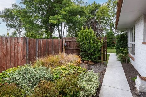 Photo of property in 1/23 Barnes Road, Redwood, Christchurch, 8051