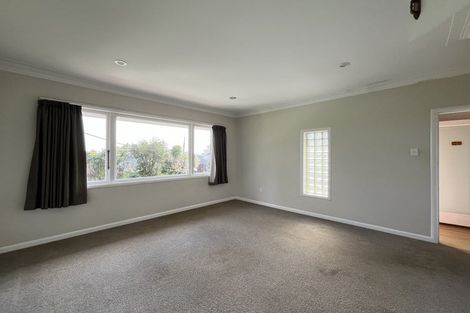Photo of property in 57 Sylvan Crescent, Te Atatu South, Auckland, 0610