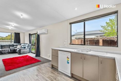 Photo of property in 101 Oxford Street, South Dunedin, Dunedin, 9012