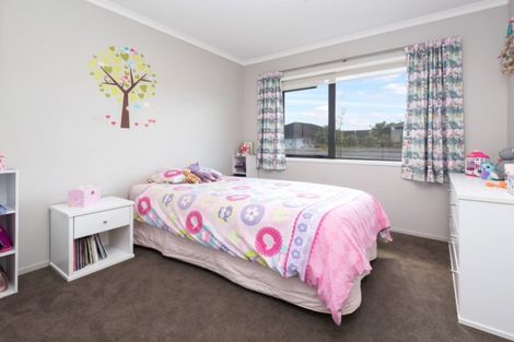 Photo of property in 8 William Andrew Road, Pukekohe, 2120