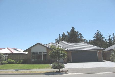 Photo of property in 29 Ruahine Place, Parklands, Christchurch, 8083