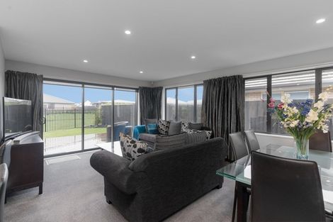 Photo of property in 5 Koreke Lane, Halswell, Christchurch, 8025