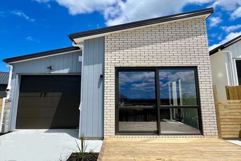 Photo of property in 24 Neretva Avenue, Massey, Auckland, 0614