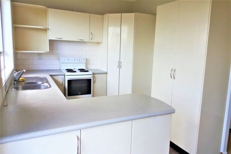 Photo of property in 3/53 Onewa Road, Northcote, Auckland, 0627