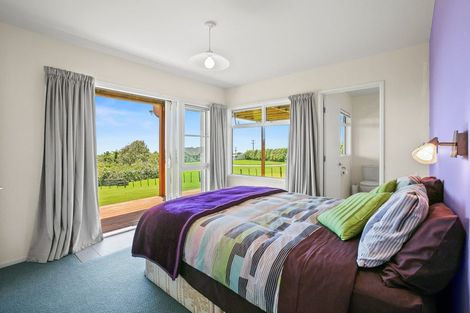 Photo of property in 1532 Carrington Road, Hurworth, New Plymouth, 4371