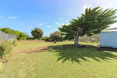 Photo of property in 105 Cornfoot Street, Castlecliff, Whanganui, 4501