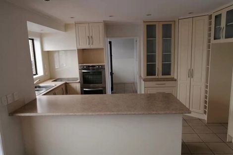 Photo of property in 21 Palliser Lane, Browns Bay, Auckland, 0630