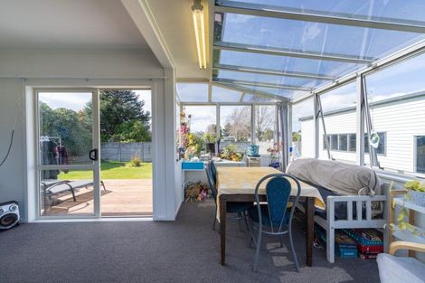 Photo of property in 35 Mararoa Drive, Manapouri, 9679