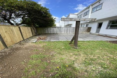 Photo of property in 9/21 Collins Avenue, Tawa, Wellington, 5028