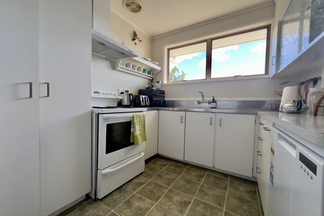 Photo of property in 1/12 Bungalow Avenue, Point Chevalier, Auckland, 1022