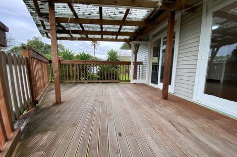 Photo of property in 15 Ennis Avenue, Pakuranga Heights, Auckland, 2010