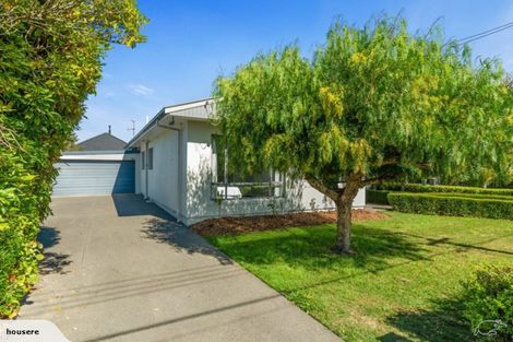 Photo of property in 33 Croziers Road, St Albans, Christchurch, 8052