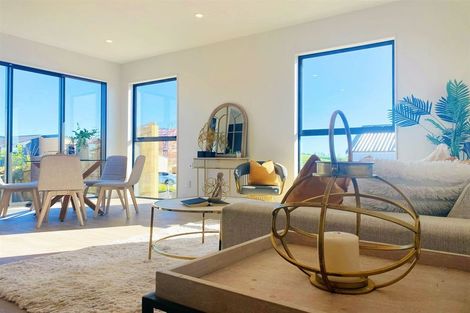 Photo of property in 48 Horokaka Street, Massey, Auckland, 0614