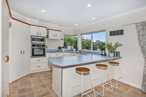 Photo of property in 14 Chatsfield Place, Te Kamo, Whangarei, 0112