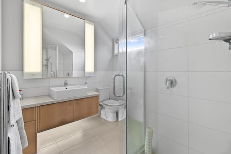 Photo of property in 35 Comins Crescent, Mission Bay, Auckland, 1071