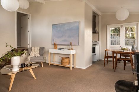 Photo of property in 2 Paparangi Crescent, Paparangi, Wellington, 6037