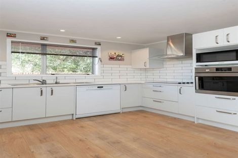 Photo of property in 69 Lewisham Street, Highland Park, Auckland, 2010