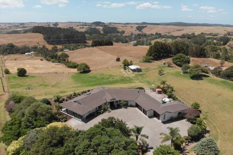 Photo of property in 1304 Old North Road, Helensville, 0875
