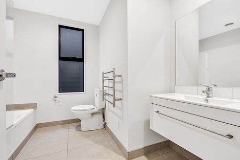 Photo of property in 15 Battalion Drive, Papakura, 2110