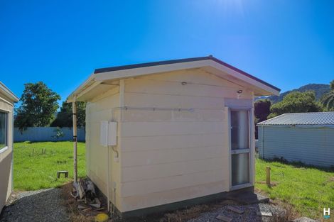 Photo of property in 10 Carroll Street, Runanga, 7803