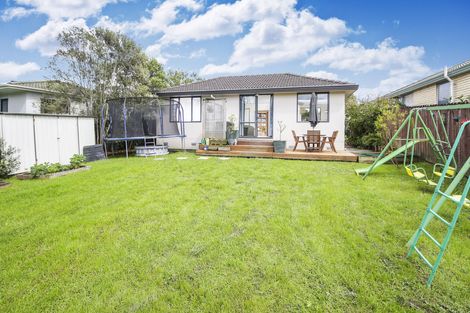 Photo of property in 7 Wheaton Place, Glen Eden, Auckland, 0602