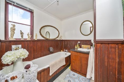 Photo of property in 74 Fairfield Road, Hawera, 4610