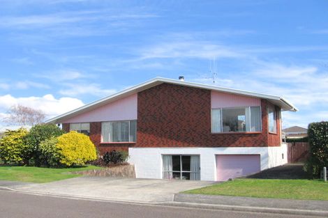 Photo of property in 3 Crescent Road, Otumoetai, Tauranga, 3110
