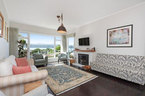 Photo of property in 115 Breaker Bay Road, Breaker Bay, Wellington, 6022