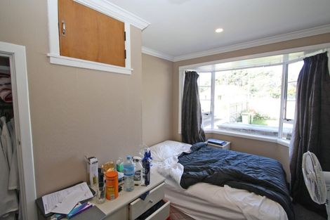 Photo of property in 122 Frankley Road, Frankleigh Park, New Plymouth, 4310