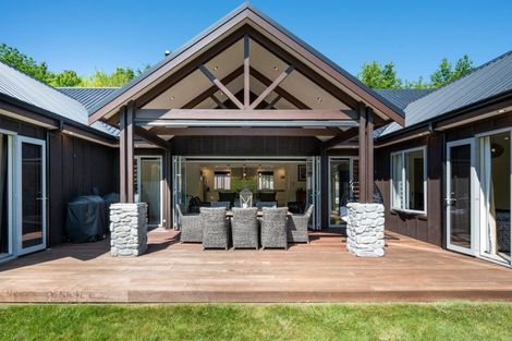 Photo of property in 38 Tauroa Valley Road, Havelock North, 4130