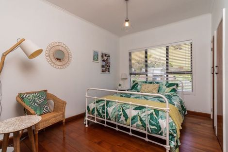 Photo of property in 13 Regent Street, Whakapirau, Maungaturoto, 0583